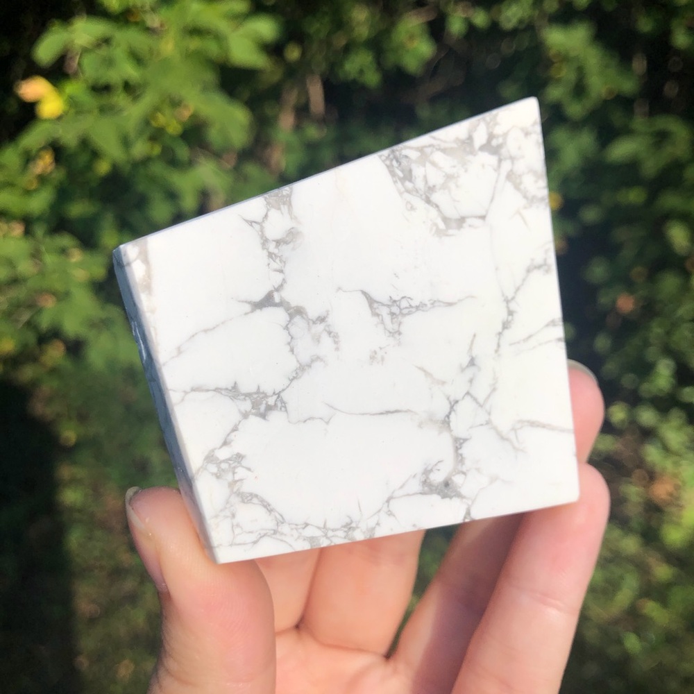 Howlite freeform / slab
